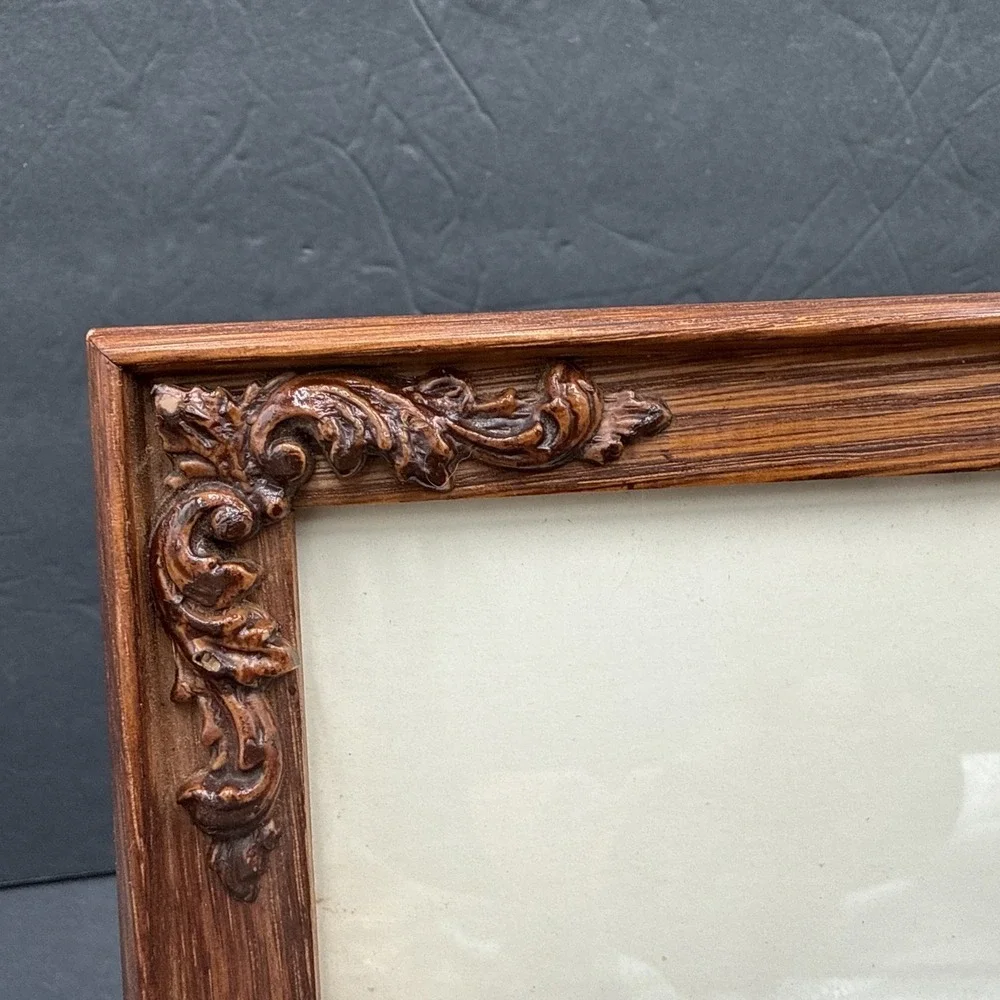 Vtg Ornate Rectangle Wood 8x10‎ Picture Frame with Intricate Floral Carving
